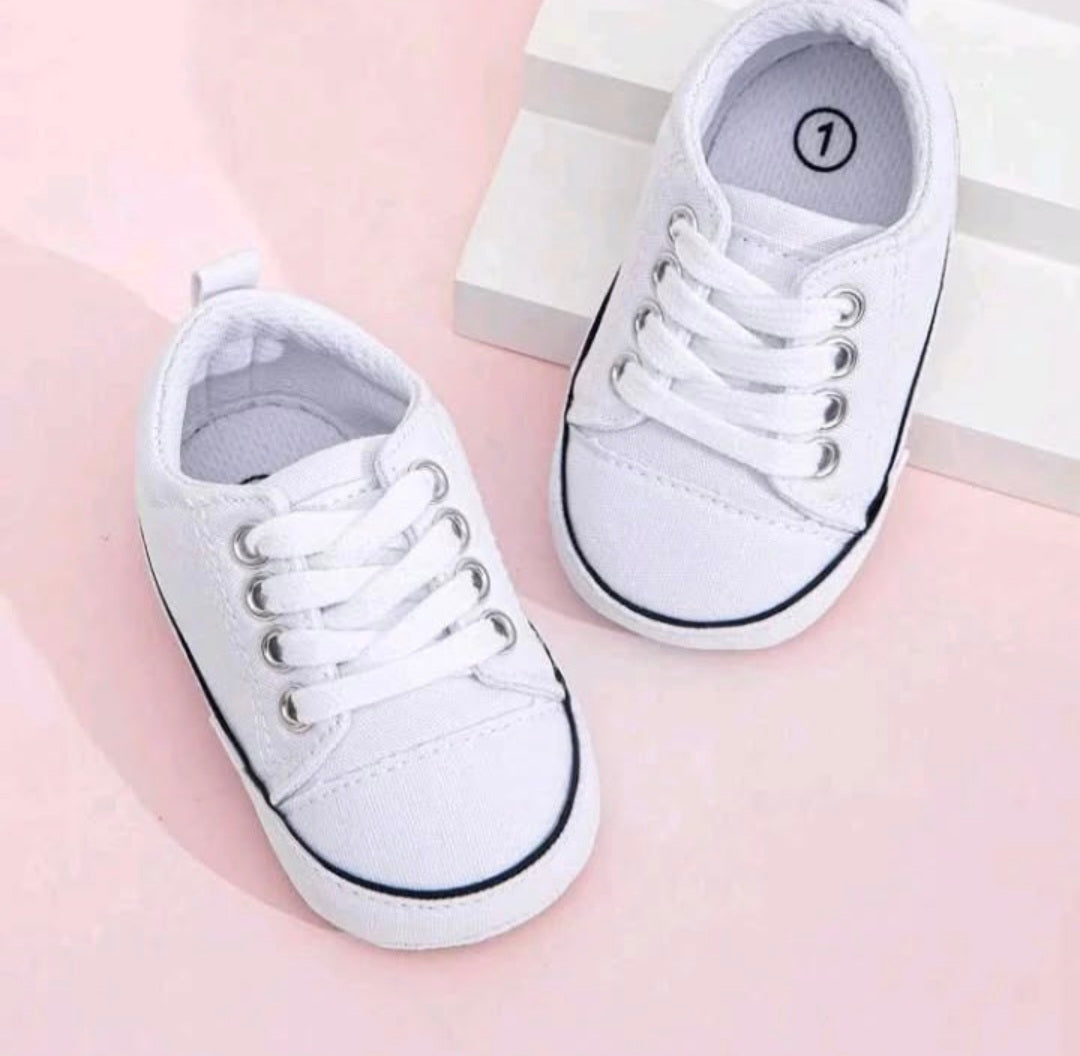White Sneakers with Laces