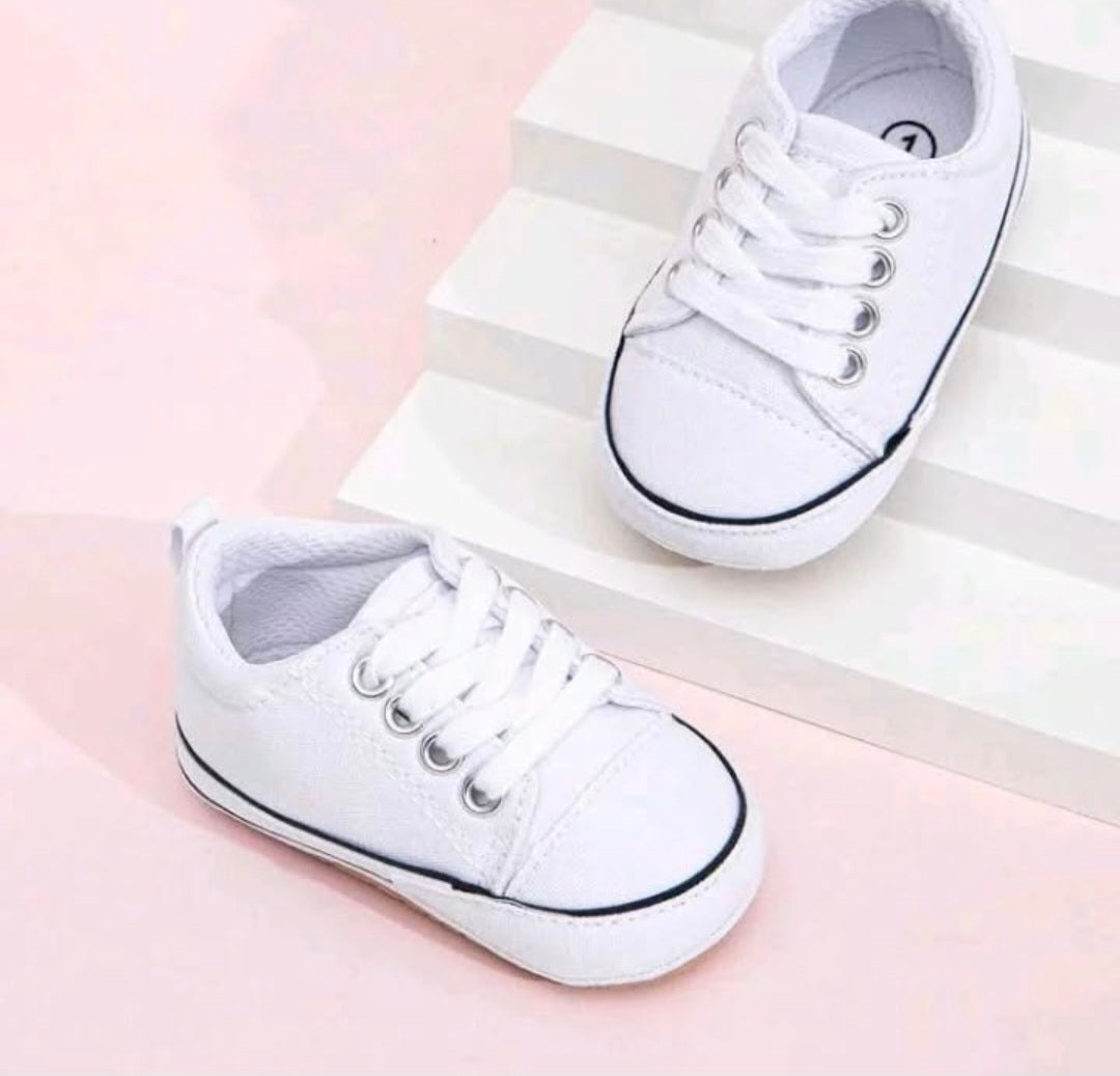White Sneakers with Laces