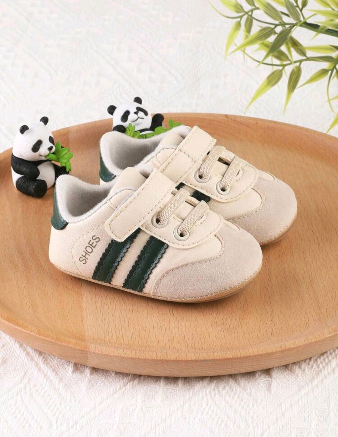 Sneakers with Dark Green Stripes