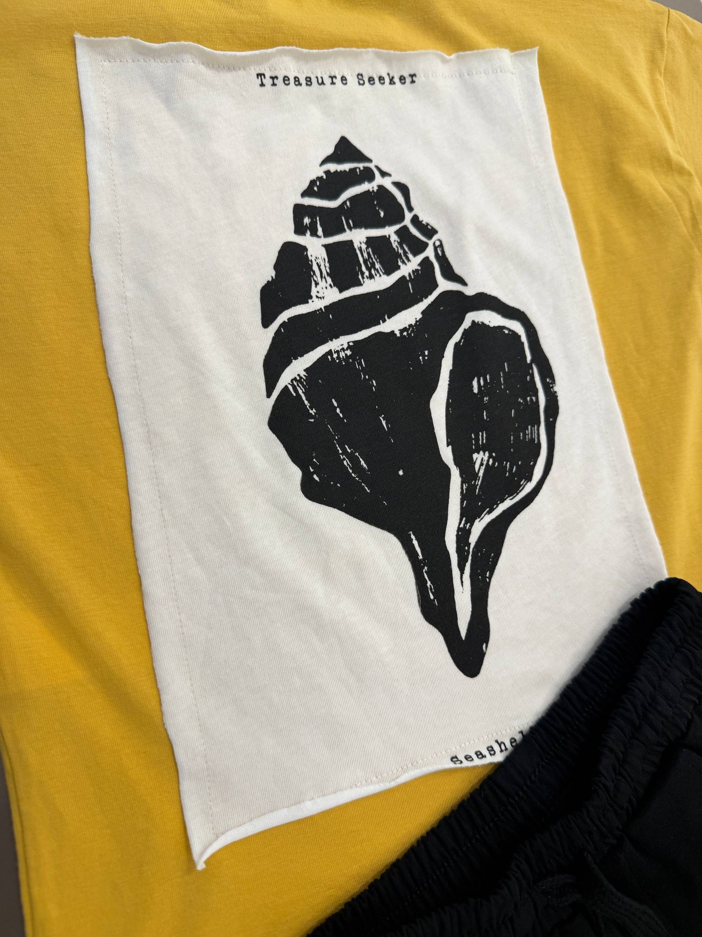 Seashells Shorts & Tshirt Set - Yellow - 2-7Y