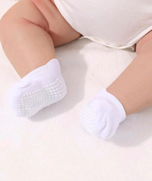Low Cut White Socks