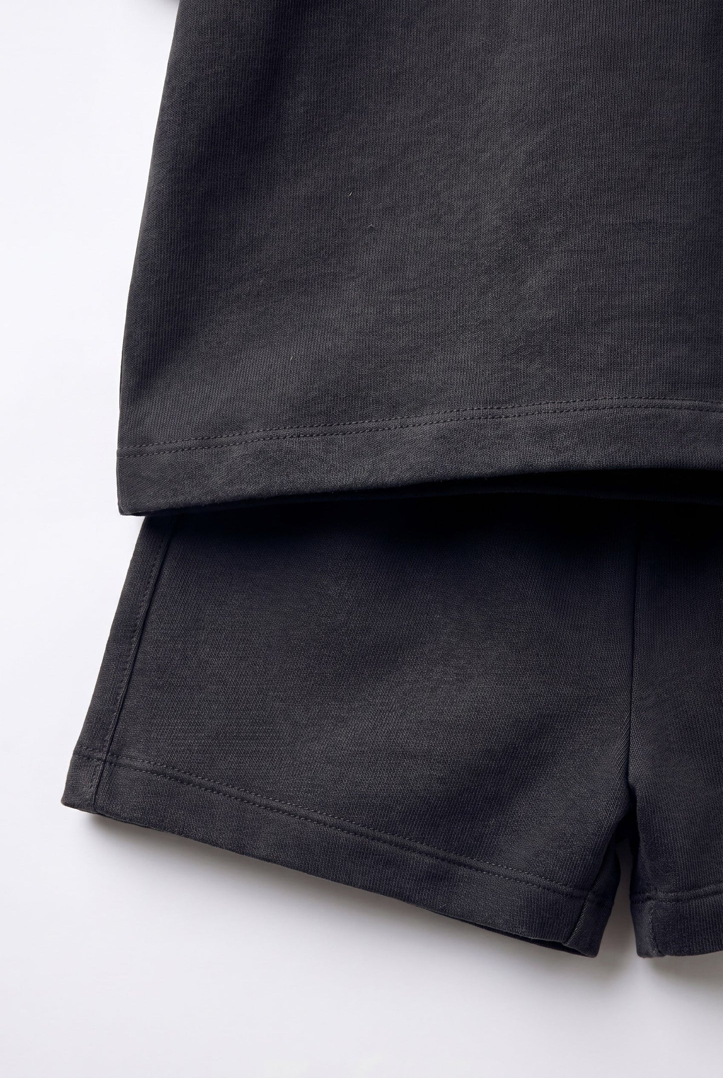 The M CLUB - Anthracite Shorts & Tshirt Set - 2-8Y