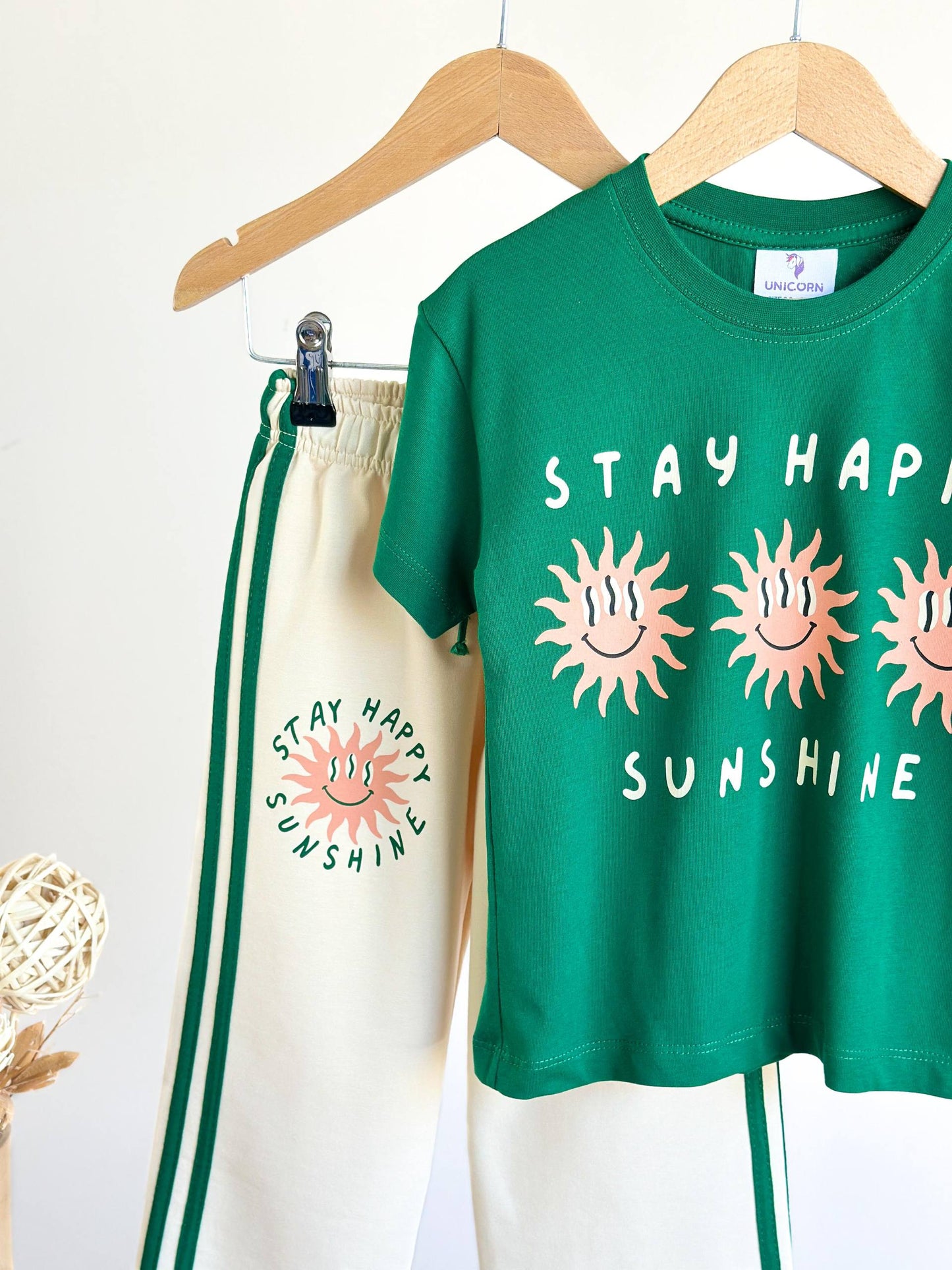 Pants & Tshirt Set - STAY Happy - 2-8Y